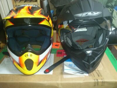 ARAIとFLY 大きさ比較 ARAIとFLY 大きさ比較